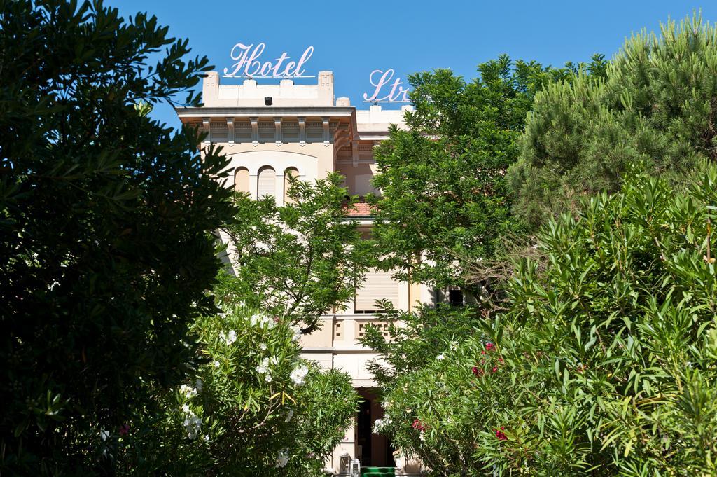 Hotel Stresa Cesena Bagian luar foto